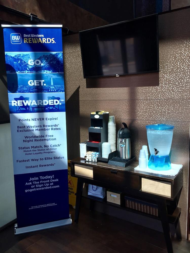 Best Western Plus Brooklyn Bay Hotel Ню Йорк Екстериор снимка