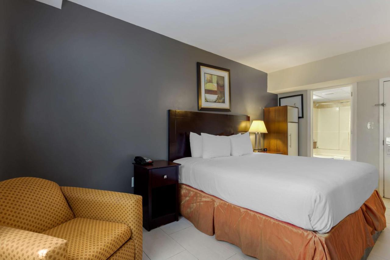 Best Western Plus Brooklyn Bay Hotel Ню Йорк Екстериор снимка