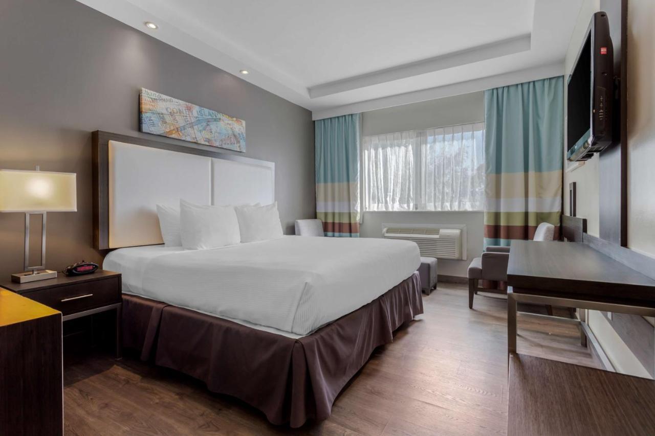 Best Western Plus Brooklyn Bay Hotel Ню Йорк Екстериор снимка