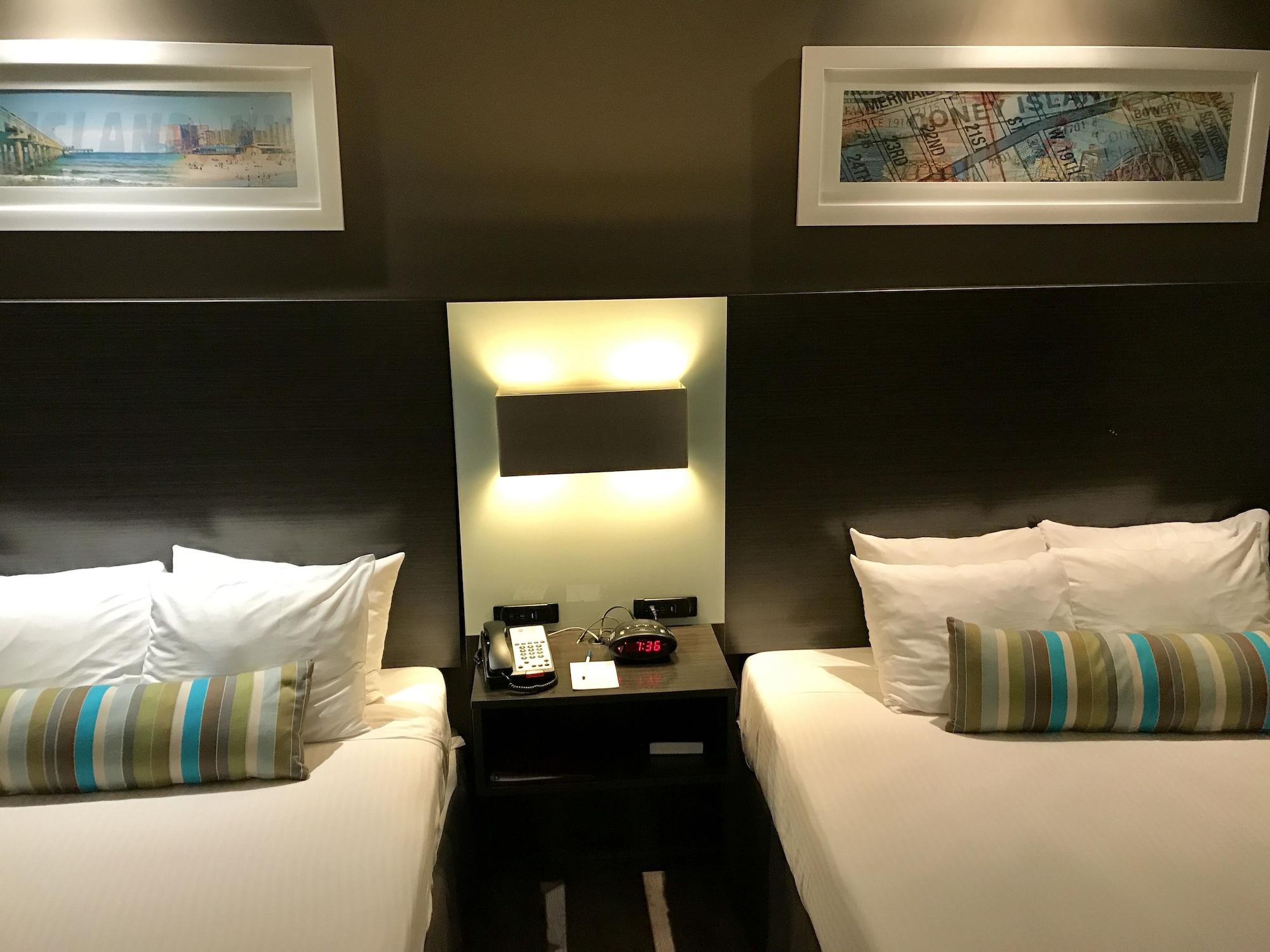 Best Western Plus Brooklyn Bay Hotel Ню Йорк Екстериор снимка