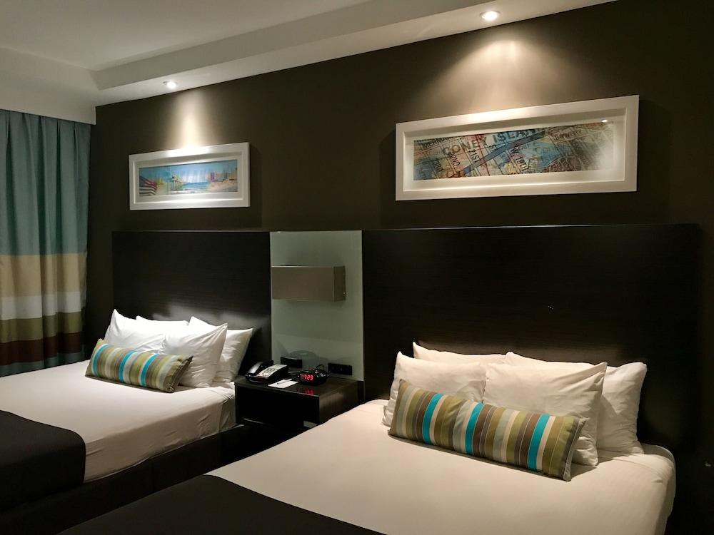 Best Western Plus Brooklyn Bay Hotel Ню Йорк Екстериор снимка