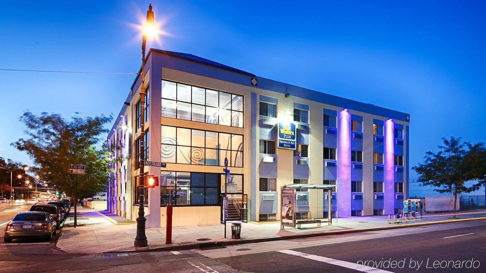 Best Western Plus Brooklyn Bay Hotel Ню Йорк Екстериор снимка